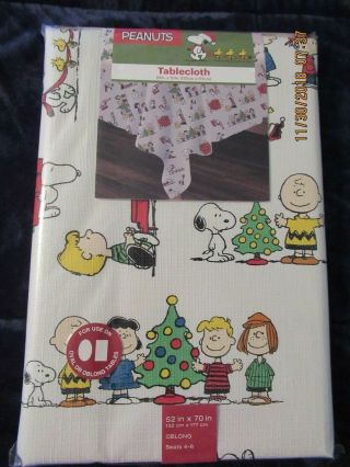 Peanuts Snoopy Christmas Vinyl Tablecloth - 52 " X 70 " Oblong Seats 4 - 6