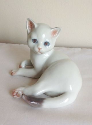Vintage Royal Copenhagen Porcelain Figure Of A White Cat Model 504