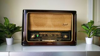Telefunken Opus 7 Great Collectible Radio And Hifi System Licensed By Armstrong