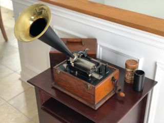 1898 Thomas Edison Standard Model A Phonograph - 4 Clip Style -