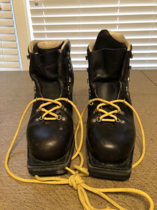 Men’s 10.  5 Vintage Asolo Sport Extreme Leather Cross Country Ski Boots Telemark