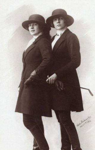 ART DECO FASHION,  2 LADIES IN HORSE RIDING GEAR,  GREAT 1920s RPPC,  No 1. 2