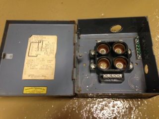 Wadsworth Fuse Panel - Vintage - 4 - Circuit,  50 Amp,  125 - 250 V 2