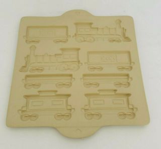 Pampered Chef Gingerbread Mold Home Town Train Stoneware Baking Cookie Pan