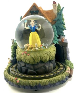 Disney Snow White & Seven Dwarfs Mine Train Snow Globe Cottage Music Mechanical