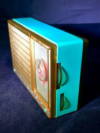 This Radio Is Perfect.  Emerson 555 V Transistor Radio From The 50S Sounds Great 2