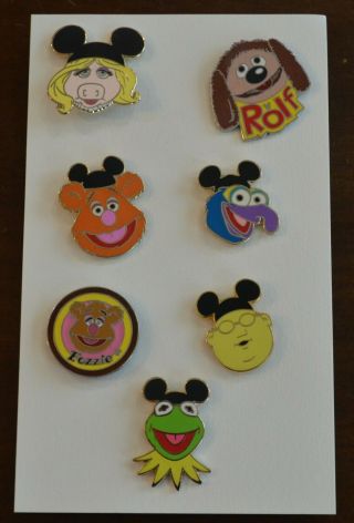7 Walt Disney Pins The Muppets - Kermit,  Miss Piggy,  Rolf,  Fozzzie Bear.