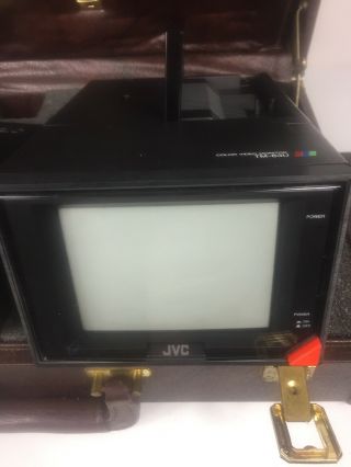 JVC Compact VHS - C HR - C3U w/ AC - P3U Power Pack/ Monitor and Suitecase Ok 2
