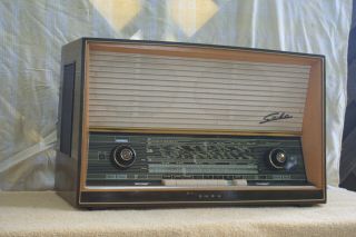 SABA FREUDENSTADT 100,  german vintage tube radio,  built 1959,  restored 2