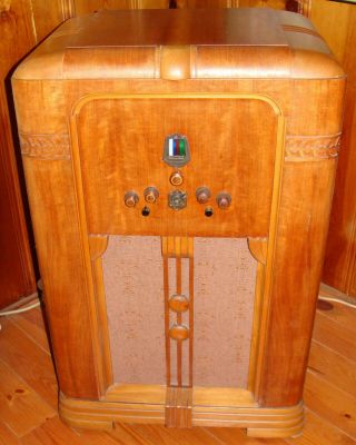 E.  H.  Scott 23 - Tube Allwave Tube Radio (1936) W/restored Electronics (nr)