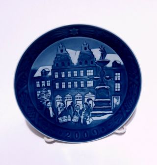 2009 Royal Copenhagen Blue Christmas Plate " Christmas At Amagertov " 7 1/8 "