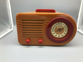 1945 Fada " Bullet " 1000 Catalin Tube Radio