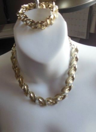 Vintage Signed Lisner Gold - tone Double Leaf Necklace & Bracelet Set 3