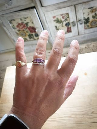 Vintage Amethyst and Gold Three Stone Ring 3