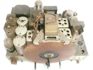 vintage PHILCO 116 CONSOLE RADIO: CHASSIS w/ 9 tubes - GOOD GRAPHIC 3