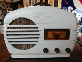 Vintage Ivory Arvin Model 602a Radio And