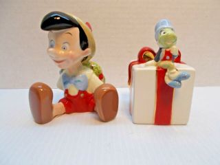 Disney Shopping - World Of Disney - Pinocchio Jiminy Cricket Salt & Pepper Set C