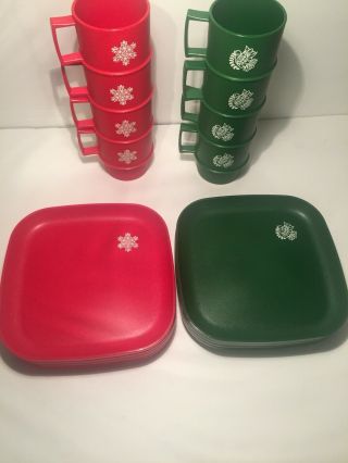 Vtg Tupperware Christmas Luncheon Plates & Mugs Green & Red Set Of 16 Snowflakes