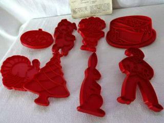 Vintage Tupperware Set of 8 Red Holiday Cookie Cutters & Sugar Cookie 2
