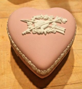 Vintage Wedgwood Jasperware 3 " Heart - Shaped Trinket Box White On Pink 1997