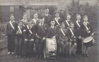 Old Photo Boys Brigade Leader Uniform Children Drum Musical Instrument F3