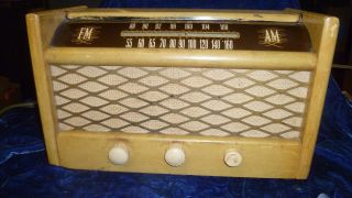 Stewart - Warner 7 Tube Am - Fm Model A72t4 Wooden Cased Radio 1947