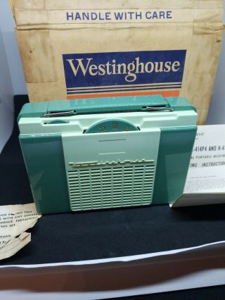 Westinghouse Mid Century Green AM Tube Radio W/Handle H - 414p4 or H - 415p4 2