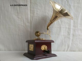 Antique Showpiece Handmade Decorative Vintage Brass Gramophone Retro Phonograph
