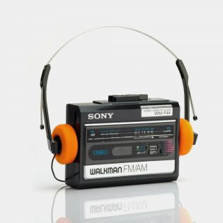 Vintage Sony Walkman Wm - F44 Fm/am Cassette Player With Headphones