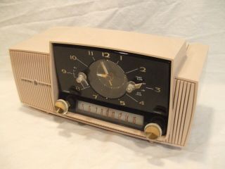 Pink Fully Restored 1959 Vintage Ge Model C432a Tube Am Clock Radio