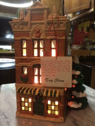 Dept 56 The Snowhouse Series Toy Shop 1986 Retired
