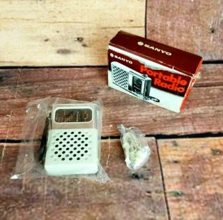 Vintage Sanyo Rp1250 Portable Radio,  White Old Stock
