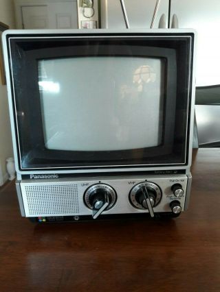 Vintage Retro Panasonic Ct - 778 Portable Quintrix 2 Color Television