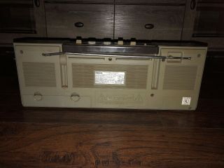Vintage Montgomery Ward am fm radio cassette recorder tape boombox JSA 39505 3