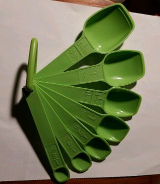 Vintage Tupperware Measuring Spoons Set Of 7 With Ring Green 1270 Complete