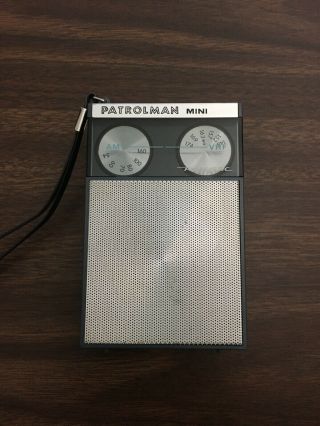 Realistic Patrolman Mini Transistor Radio Am/vhf