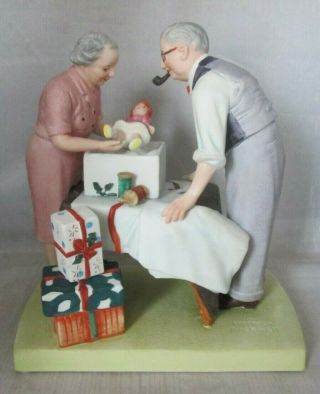 Wrapping Christmas Presents Figurine The American Family Norman Rockwell 1980