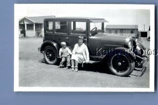 Found B&w Photo D_3619 Kids Sitting On Side Of Old Car