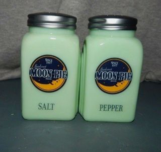 " Moon Pie " Brand Salt & Pepper Shakers Jadeite Green Glass Table Range Adv.  Good