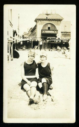 Vintage Photo Affectionate Flapper Girls Bathing Beauties Atlantic City 1920 