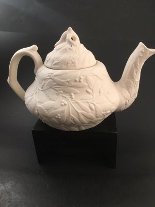 Mma White Parian Bisque Mistletoe & Acorn Teapot Metropolitan Museum Of Art