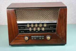 Old General Electric Wood Tube Radio