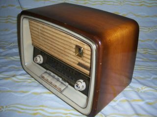 Vintage Fonovox Loewe Opta Bella Luxus AM FM SW Radio model 05711W Germany 3