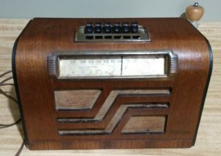Vintage Philco 39 - 19 Am/ Shortwave Police Push Button Wooden Radio