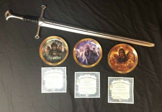 Bradford Exchange Lord Of The Rings Trilogy Collectible Plates & Sword Display