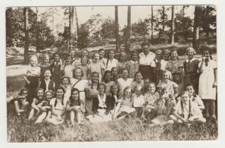 1930s Group Of Young Girls Women Smile Female German Girl Old Photo