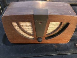 Vintage Zenith Long Distance Am Tube Radio Wood Case