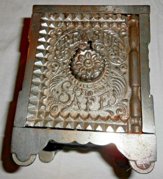 Antique Cast Iron " Treasure Safe " Coin Bank - J.  &e.  Stevens Co.  - U.  S.  A.  - Patent 1897