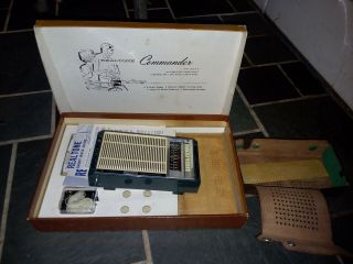 Vintage Realtone Commander Transistors Radio Tr - 3047