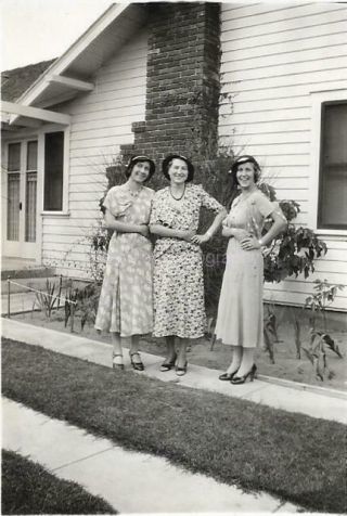 3 Women Wearing Dresses And Hats Found Photo Bw 1930 